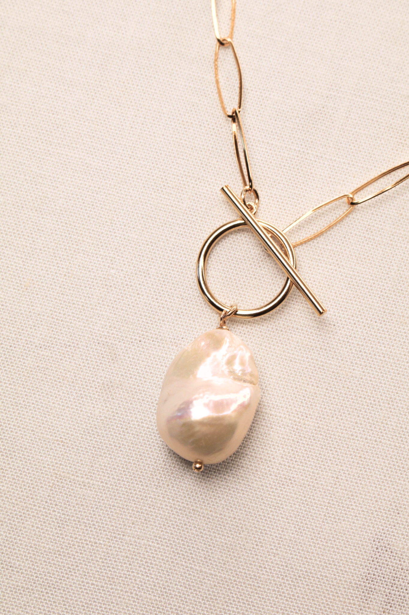 Toggle Pearl